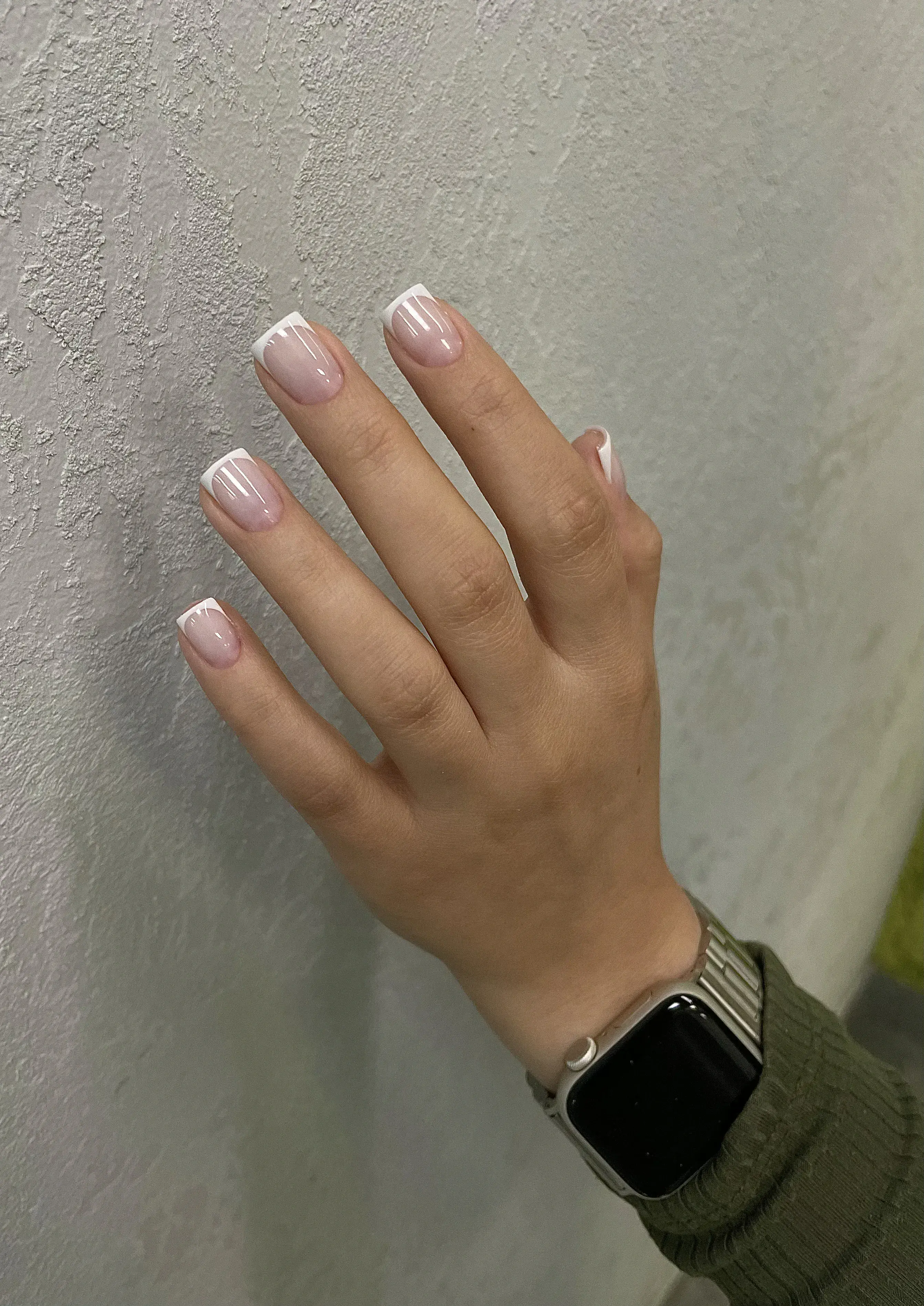 Дизайн (втирка, френч) в Барнауле на Шумакова 23а Park Nails — запись онлайн